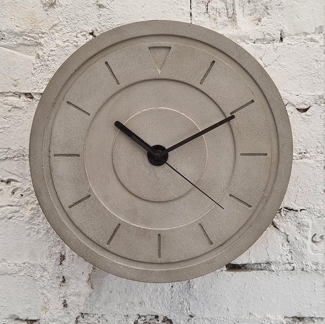 Concreclock 03