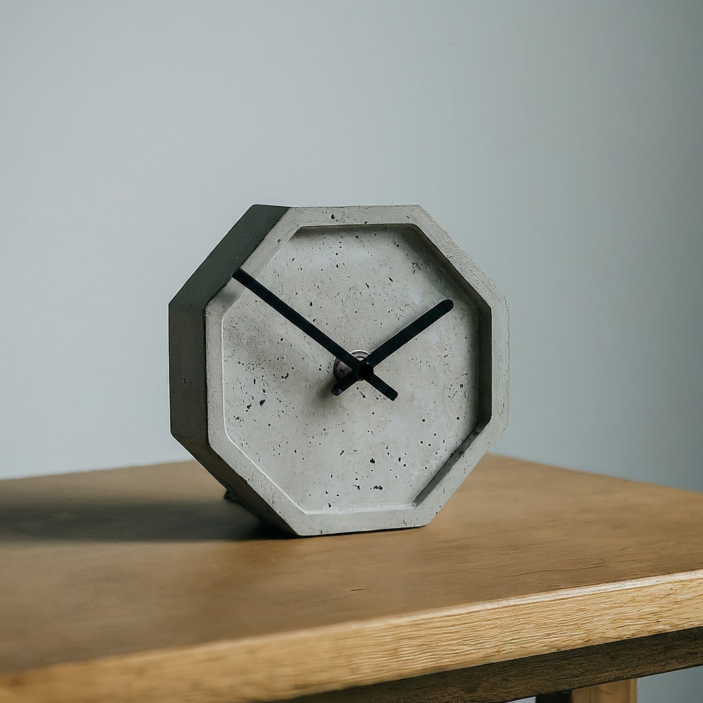 Concreclock 06